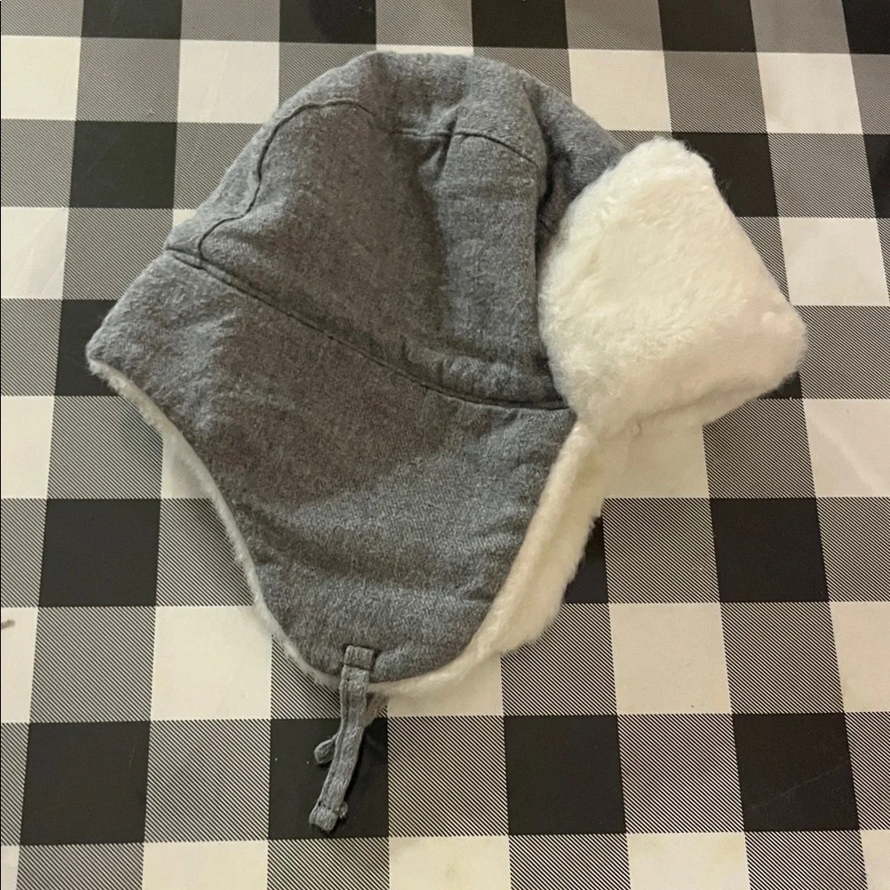 Baby GAP faux fur lined trapper hat gray white size 6-12 Months